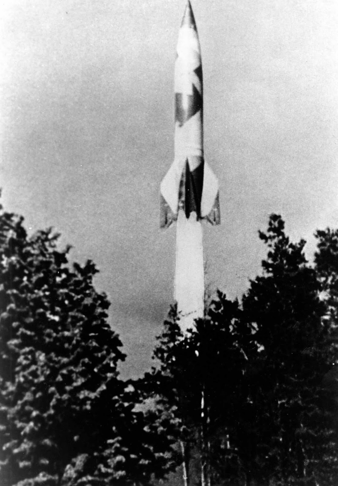 It was estimated that a sustained rate of 350 V-2s could be launched per week, with 100 per day at maximum effort, given sufficient supply of the rockets.