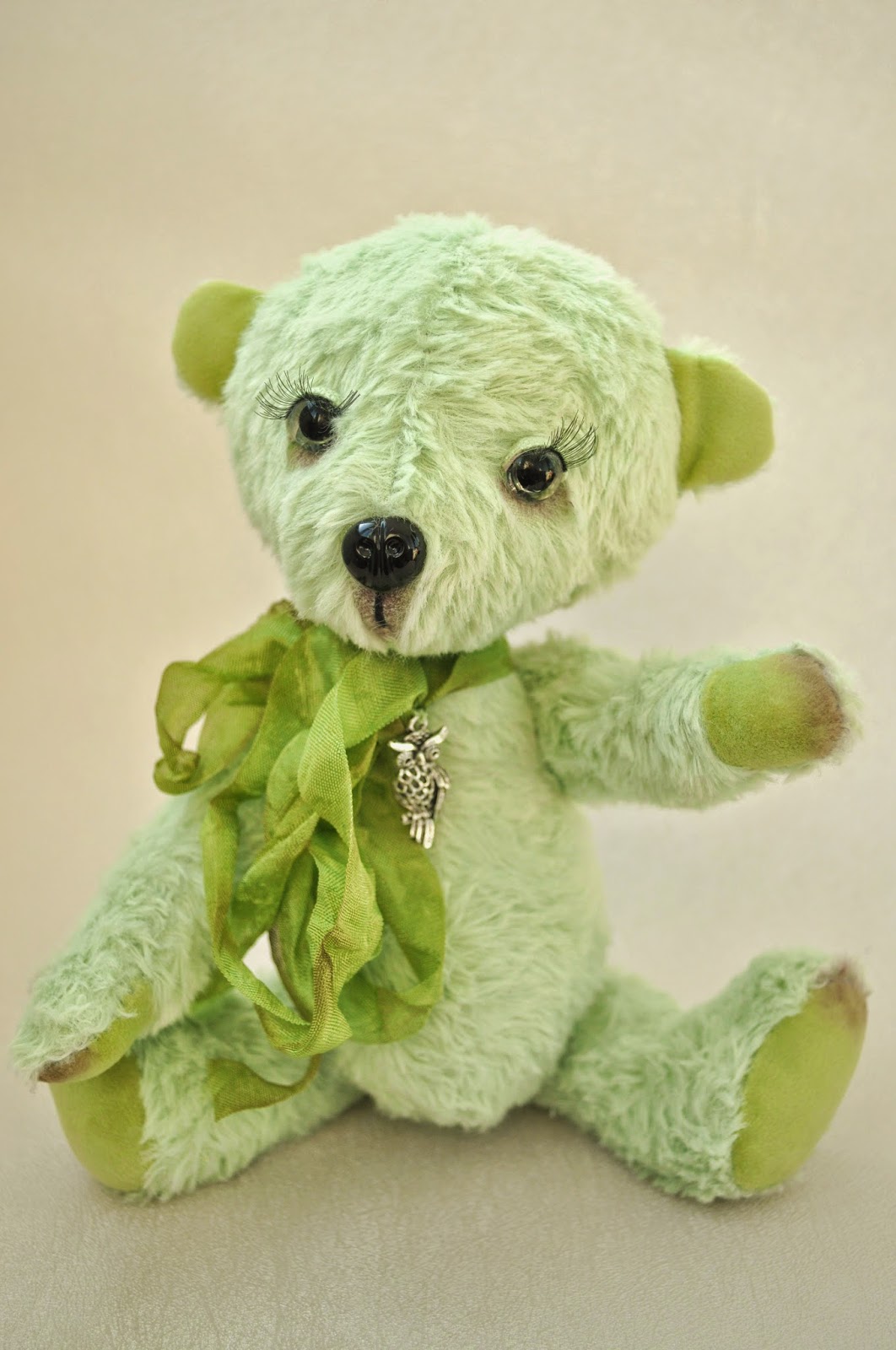 Изумрудная лапочка