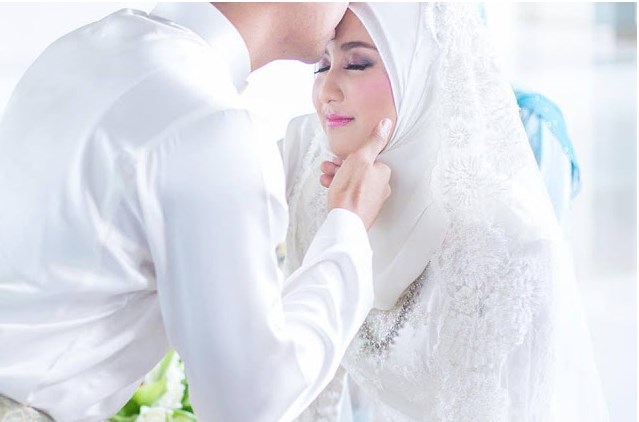 Karena Wanita Yang Menemani Dari Nol Adalah Yang Pantas Diperjuangkan Karena Wanita Yang Menemani Dari Nol Adalah Yang Pantas Diperjuangkan