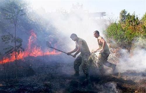 Firefighters struggling forest fire in Lebanon lebanon_forest_fire_firefighters