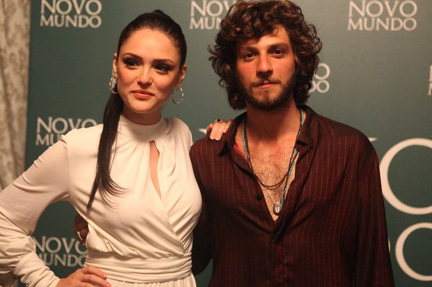 Novo Mundo, a nova novela das 18hs com Isabelle Drummond e Chay Suede, estreia hoje