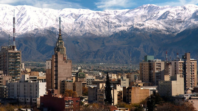 Cordilheira dos Andes em Mendoza na Argentina Cordilheira dos Andes em Mendoza na Argentina