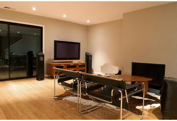 Wassily chair, the first curved steel design