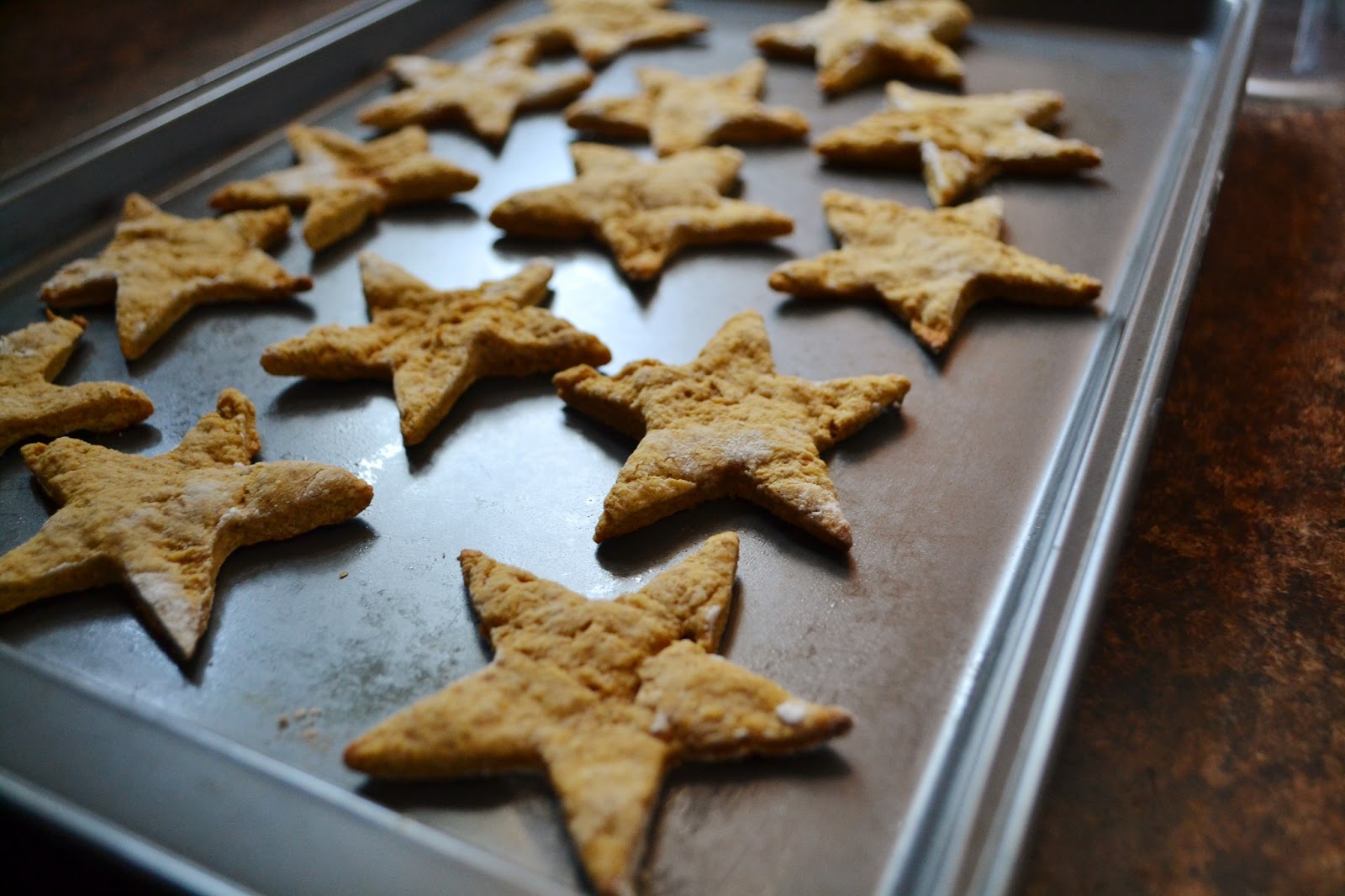 homemade-teething-biscuits-frolic-flourish