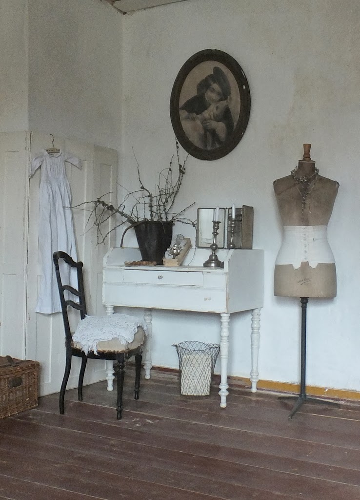 princessgreeneye: Schlafzimmer im "kleinen Haus"...........