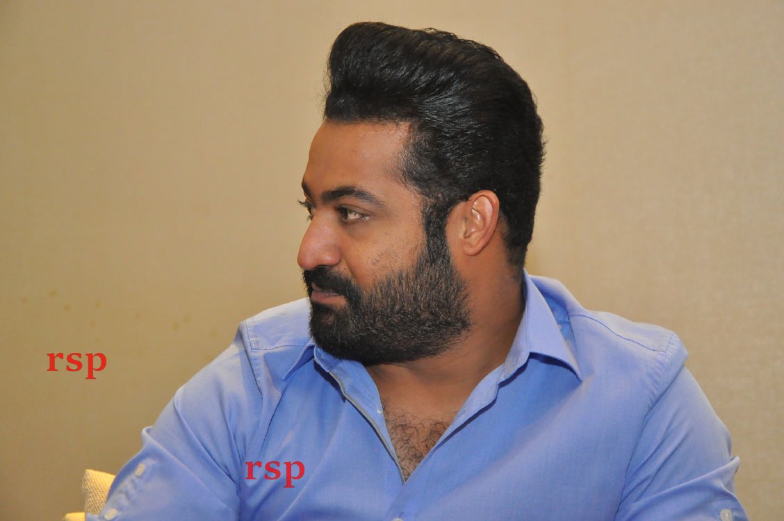 Who's the better actor in your opinion, Jr.NTR or Chiyaan Vikram ? :  r/tollywood