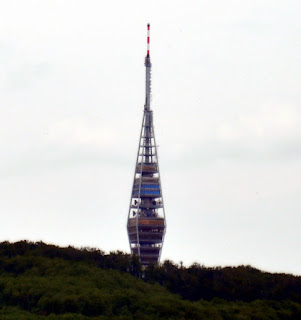 http://radiacja.blogspot.com/2013/10/bratislava-kamzik-i-inne-anteny.html