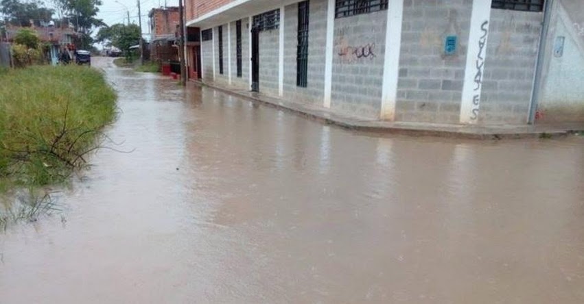 Inundación en Moyobamba por lluvias deja 50 damnificados y más de 300 afectados en la región San Martín Inundación en Moyobamba por lluvias deja 50 damnificados y más de 300 afectados en la región San Martín