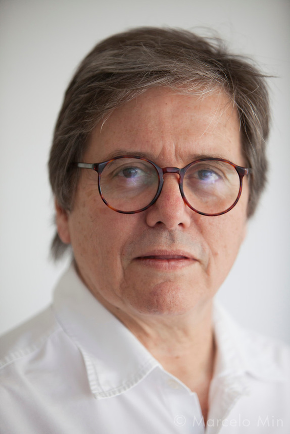 Democracia & Política Paulo Moreira Leite “VAMOS PENSAR NO QUE ESTÃO PREPARANDO” Democracia & Política Paulo Moreira Leite “VAMOS PENSAR NO QUE ESTÃO PREPARANDO”