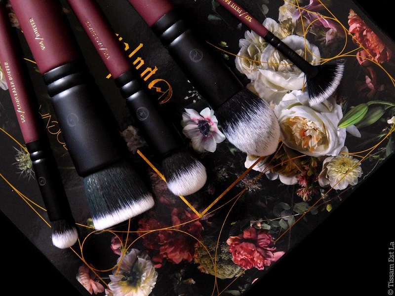 Zoeva Cosmetics | Opulence Brush Set Review Holiday 2017 Collection - Avis Set de Pinceaux Collection Noël 2017 - Opulence Eyeshadow Palette - Opulence Blush Palette Zoeva Cosmetics | Opulence Brush Set Review Holiday 2017 Collection - Avis Set de Pinceaux Collection Noël 2017 - Opulence Eyeshadow Palette - Opulence Blush Palette