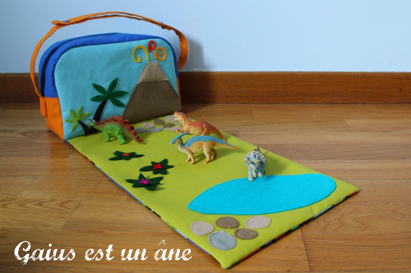 Gaius est un âne: Pochette surprise
