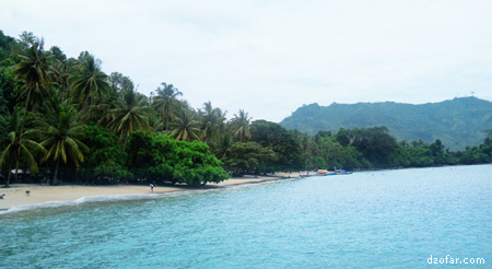 Pantai Karanggongso Trenggalek pas sepi