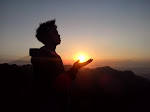 Sunrise di Gunung Bengkuk