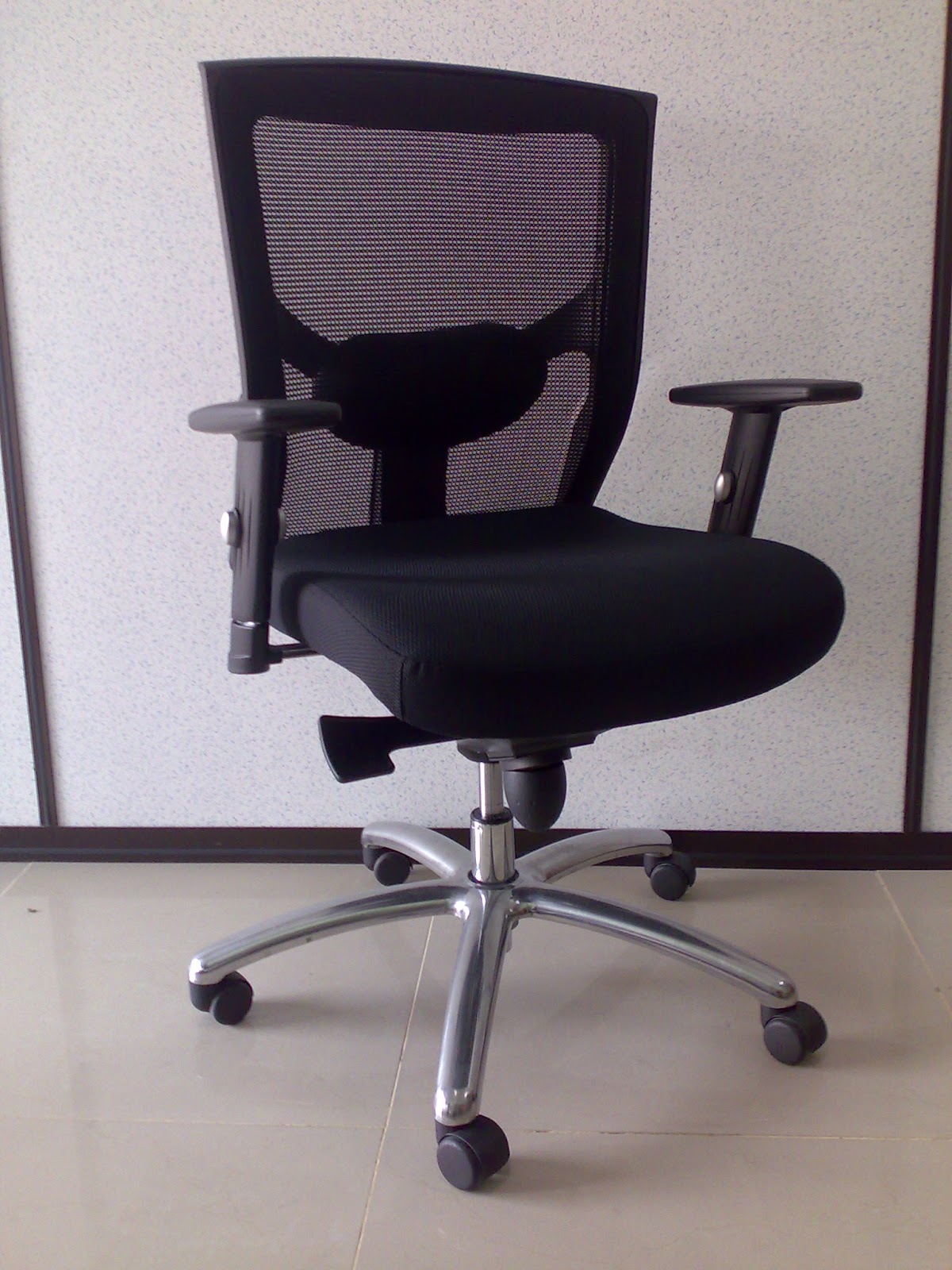 QRM Marketing & Services OFFICE CHAIR NEED TO BE REPAIR ; BAIKI KERUSI