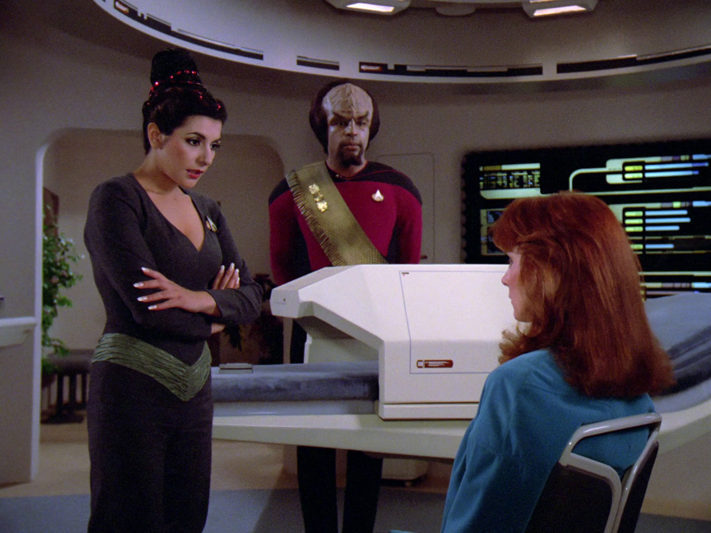 Doux Reviews Star Trek The Next Generation Lonely Among Us