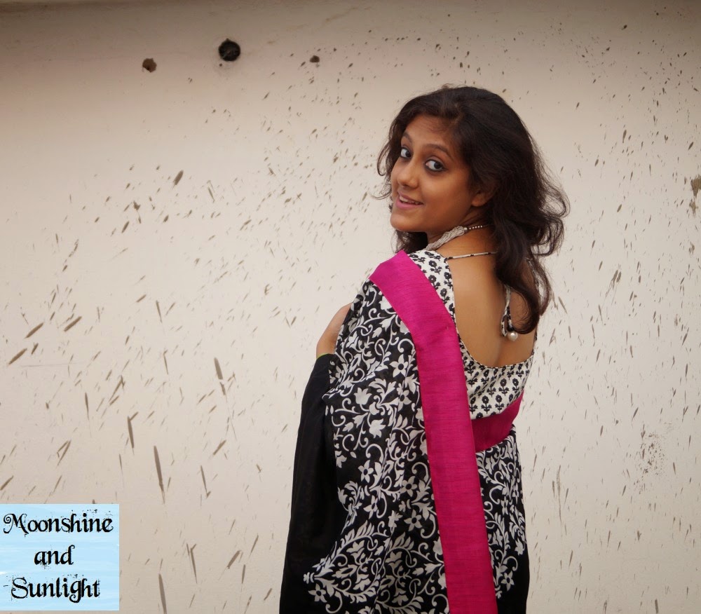 Yes! I am wearing a saree! | Sareez.com review , Indian fashion blog , Kolkata, review 