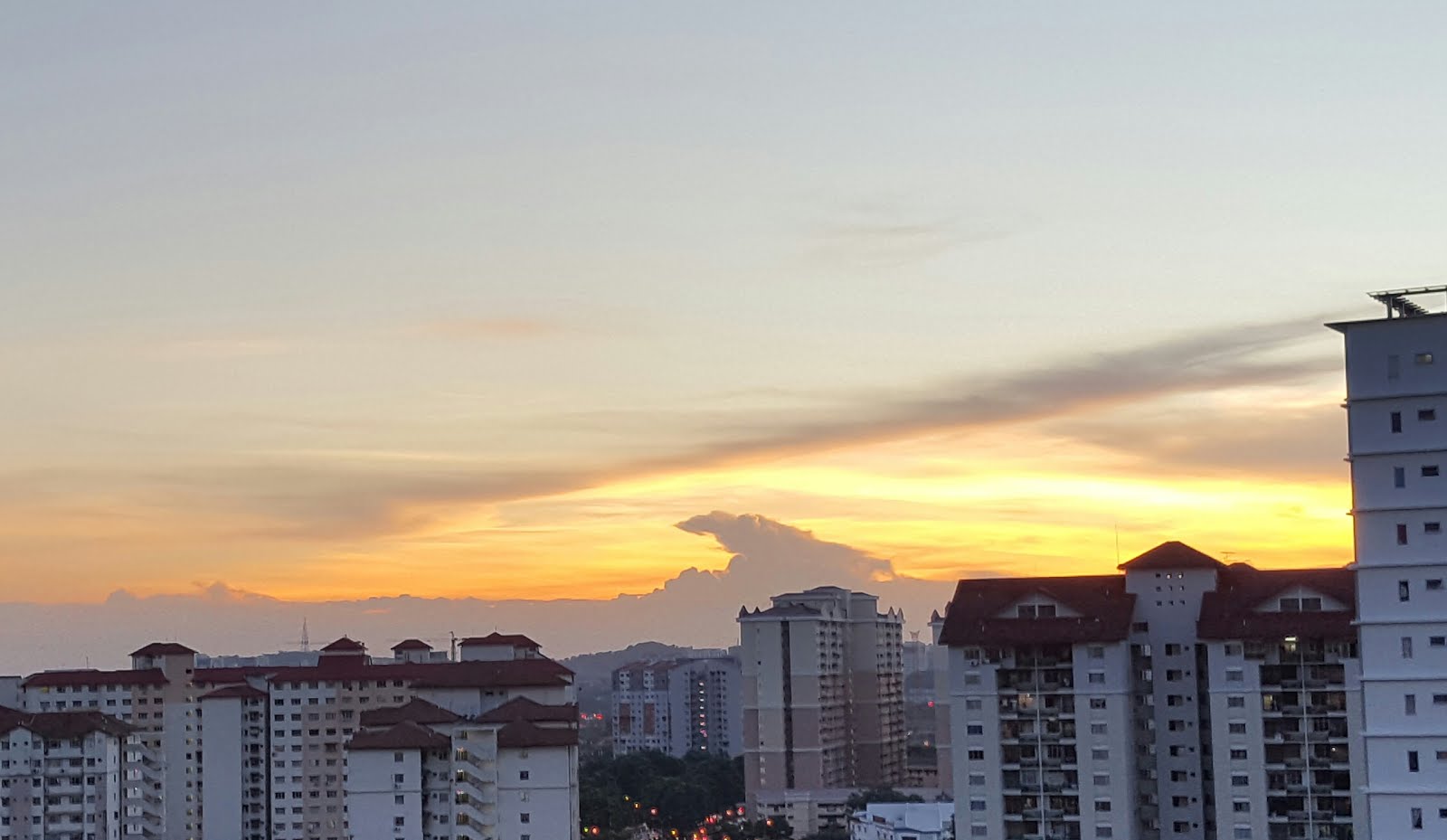 Langit Ramadhan - View dari The Lumayan