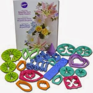 Wilton flower cutter set with plunger cutters.