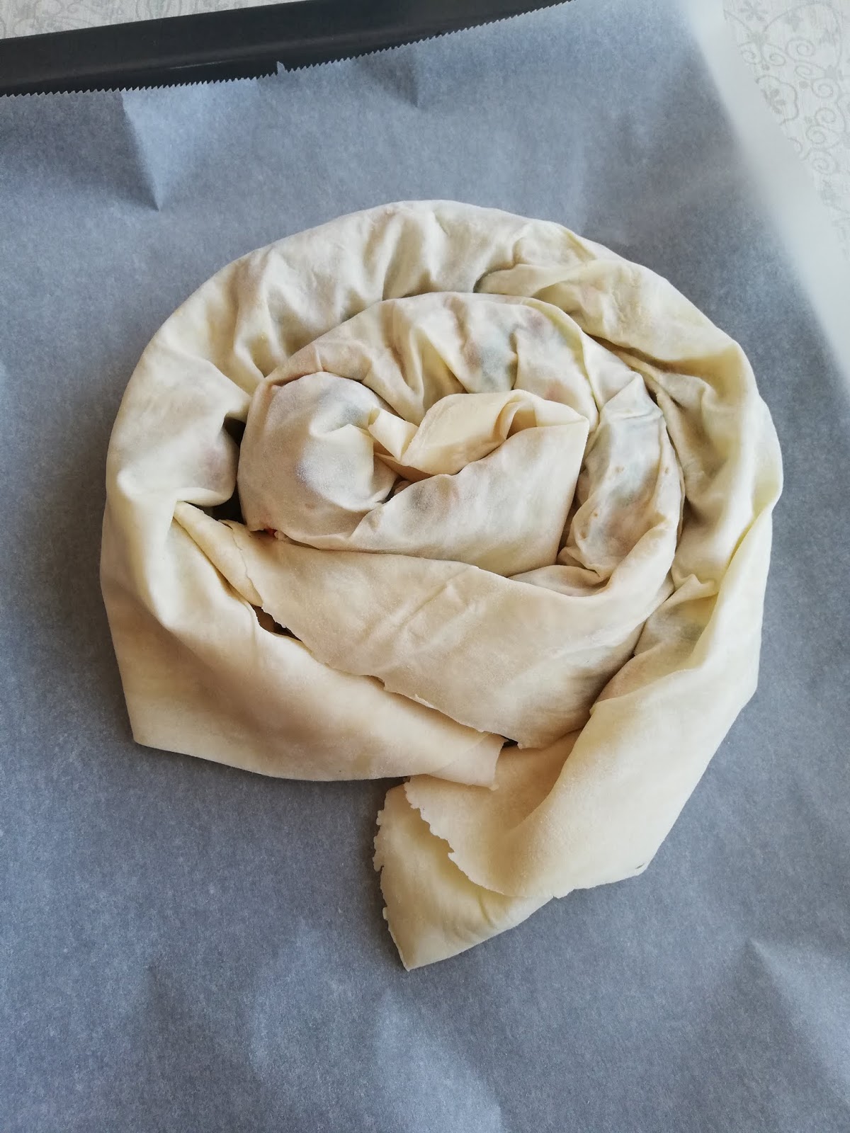 Kıymalı Havuçlu Pırasalı Börek Tarifi