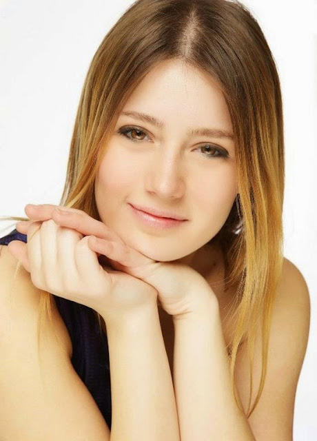 صور الممثلة التركية جيزيم كاراجا Gizem Karaca جيزيم كاراجا