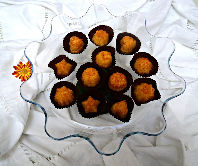 Pastelitos De Mandarina, Cumplimos Años.