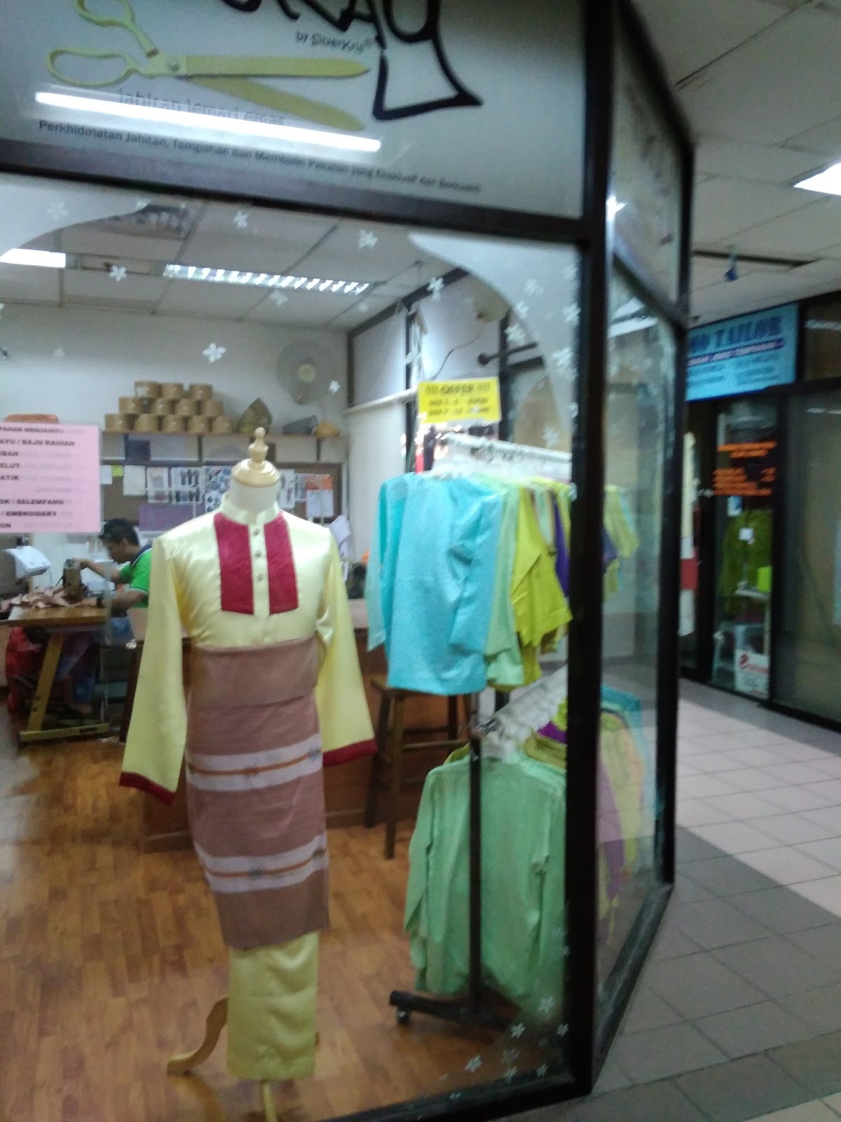 Kuconteng Diari Kedai Tokay PKNS Shah Alam Jual  Baju  