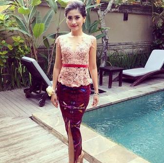 Inspirasi Kebaya Wisuda Lengan Pendek