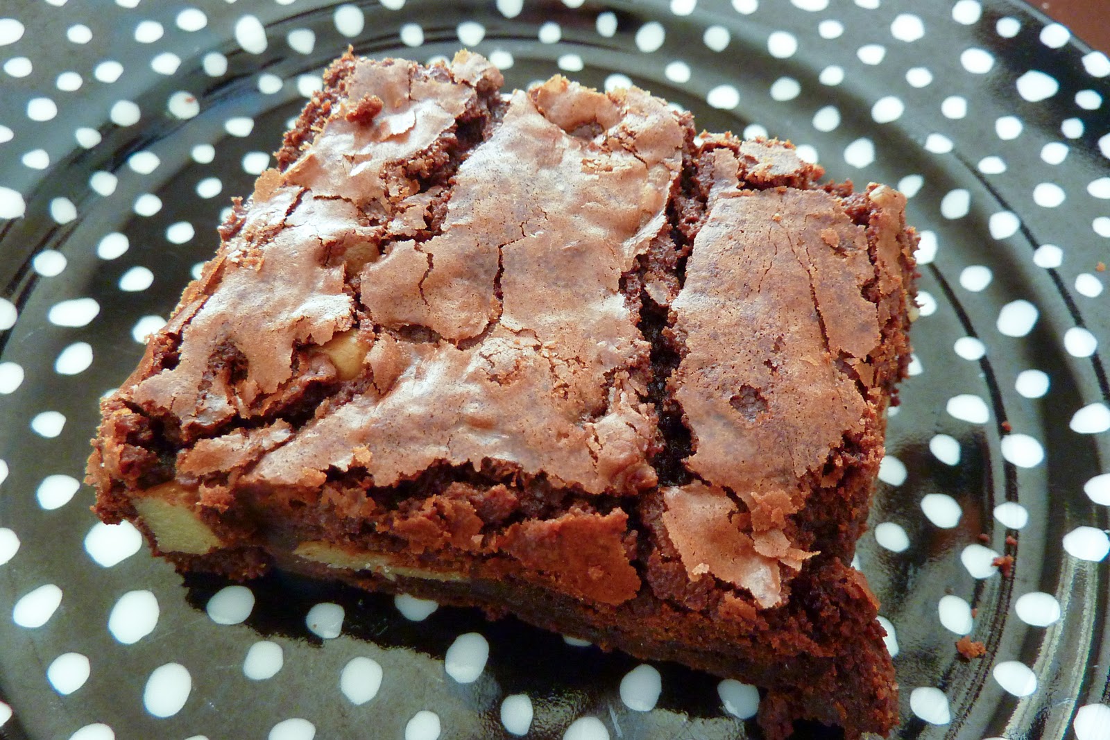 FEAST EVERYDAY Barefoot Contessa's Outrageous Brownies (Ina Garten)