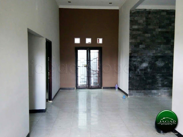 Rumah di Timur SD Model dekat Budi Mulia Dua Rumah di Timur SD Model dekat Budi Mulia Dua