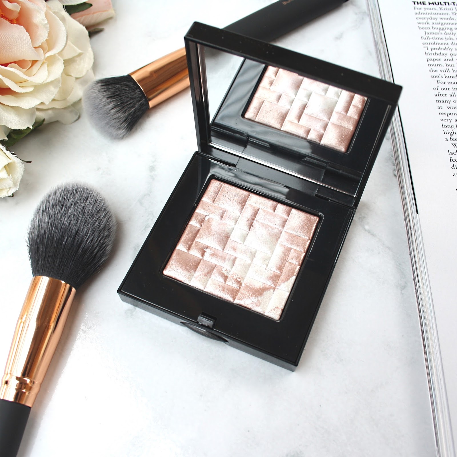 Review Bobbi Brown Bronze Shimmer Brick, Pink Glow Highlighter