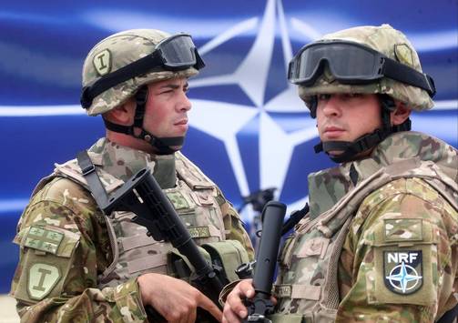 SANDEN BLOGI: SUOMEN ARMEIJA TUHOTTIIN