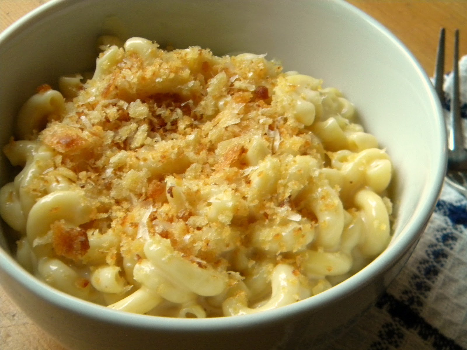a lovin' forkful Macaroni & Cheese with Cheesy Buttered Breadcrumb Topping