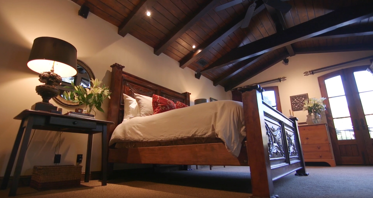 21 Photos vs. 2040 McKain St, Calabasas, CA vs. Home Interior Design Tour
