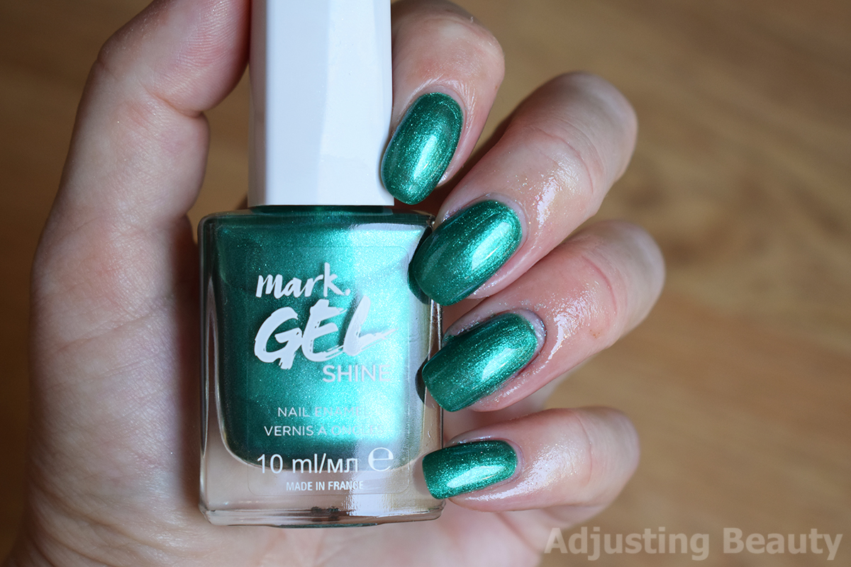 Review Avon Mark Gel Shine Nail Enamel Chrome and Holographic Adjusting Beauty