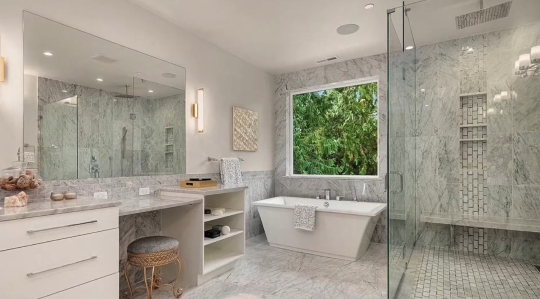 32 Interior Design Photos vs. 2629 108th Ave NE, Bellevue, WA Luxury Home Tour