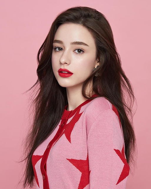 Dasha Taran Photos Dasha Taran Photos