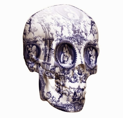 01-Delft-Skull-Delft-Porcelain-British-Artist-Magnus-Gjoen-www-designstack-co