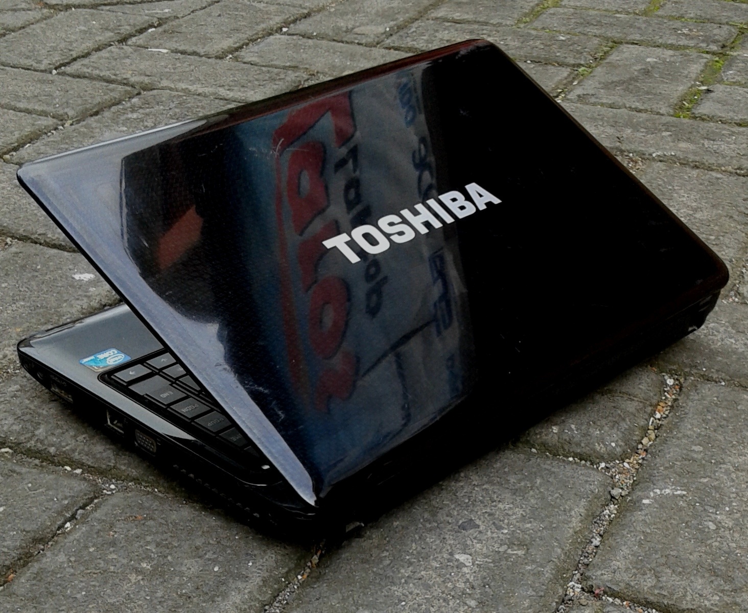 Second laptop. современный ноутбук. Microsoft surface laptop 2. ноутбук для презентации. дизайнерский ноутбук.