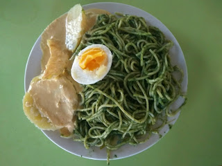 Tallarines verdes peruanos tallarines verdes salsa verde salsa pesto