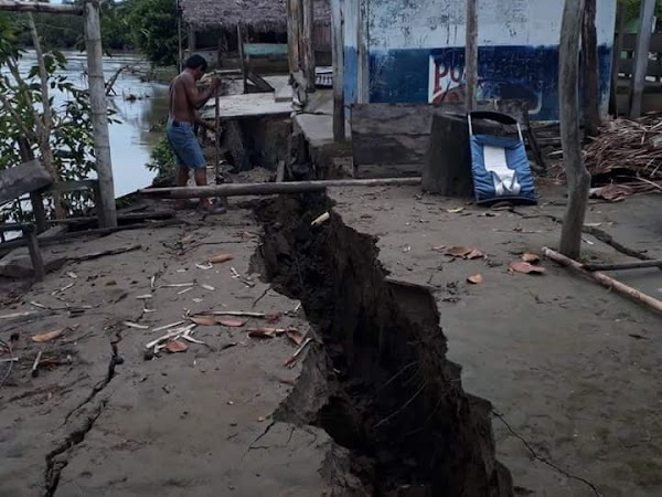 ( FOTOS ) Aparecen Enormes Grietas En Cauca , Colombia. ( FOTOS ) Aparecen Enormes Grietas En Cauca , Colombia.