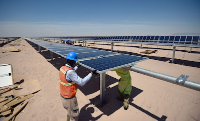 El parc solar més gran d'Amèrica Llatina transforma el desert mexicà