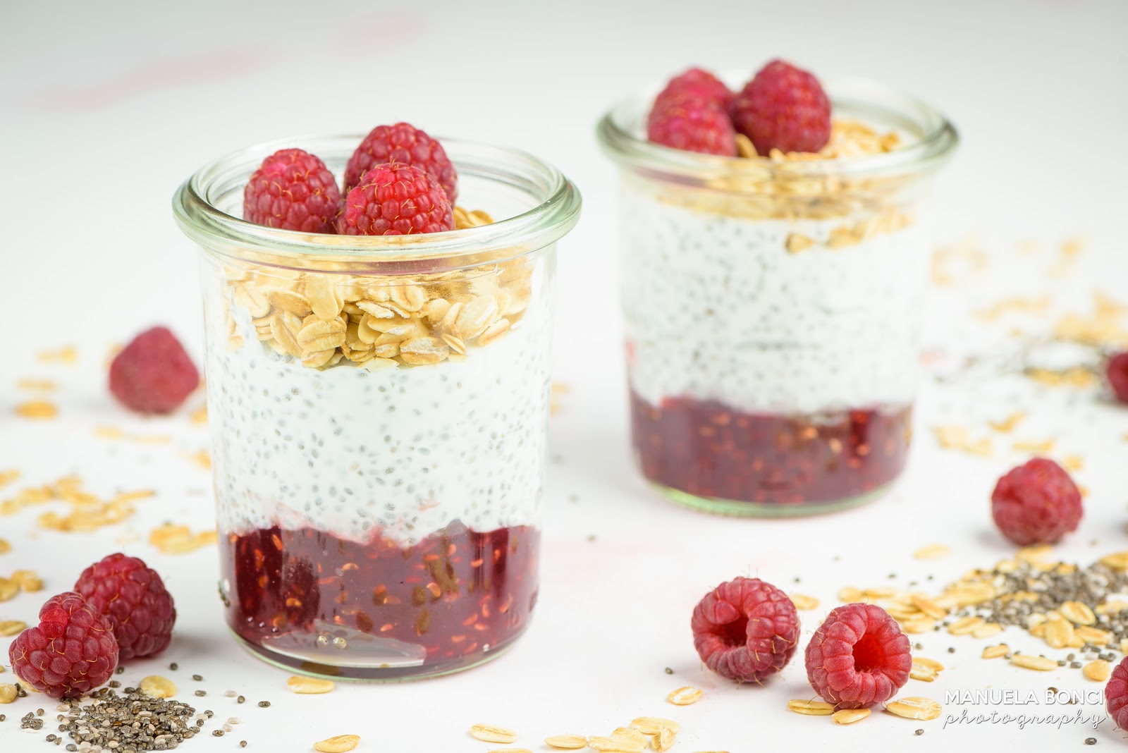 Pudding ai semi di chia con yogurt greco e lamponi Ricetta ed