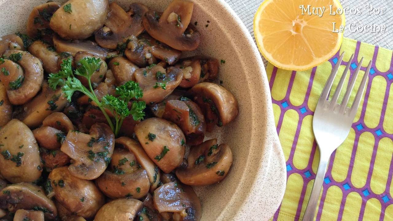 Champiñones al Ajillo