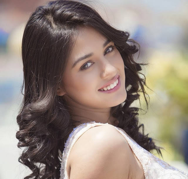 Disha Patani Latest Hot Glamour Portfoilo PhotoShoot Images HD - IMAGES