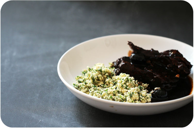 Blumenkohl-Taboulé (Blumenkohl-Couscous) mit Lammkeule in Rotwein und Oliven | Arthurs Tochter Kocht von Astrid Paul Blumenkohl-Taboulé (Blumenkohl-Couscous) mit Lammkeule in Rotwein und Oliven | Arthurs Tochter Kocht von Astrid Paul