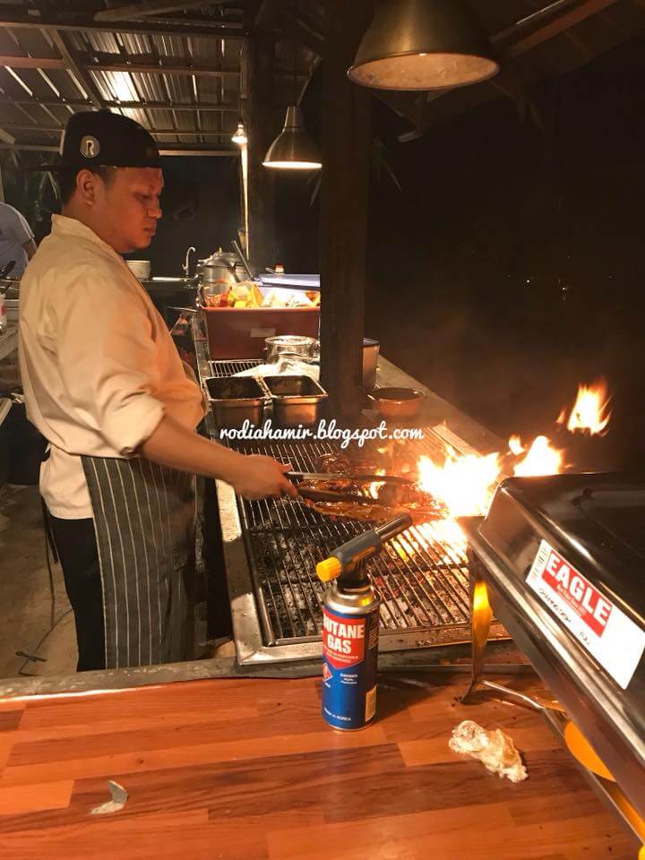 BBQ Lamb KL Kemensah makan BBQ Lamb KL Kemensah makan dalam sungai