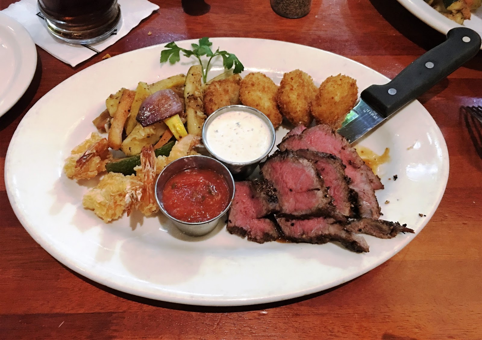 Laughlin Buzz Dinner at Claim Jumper Golden Nugget Laughlin