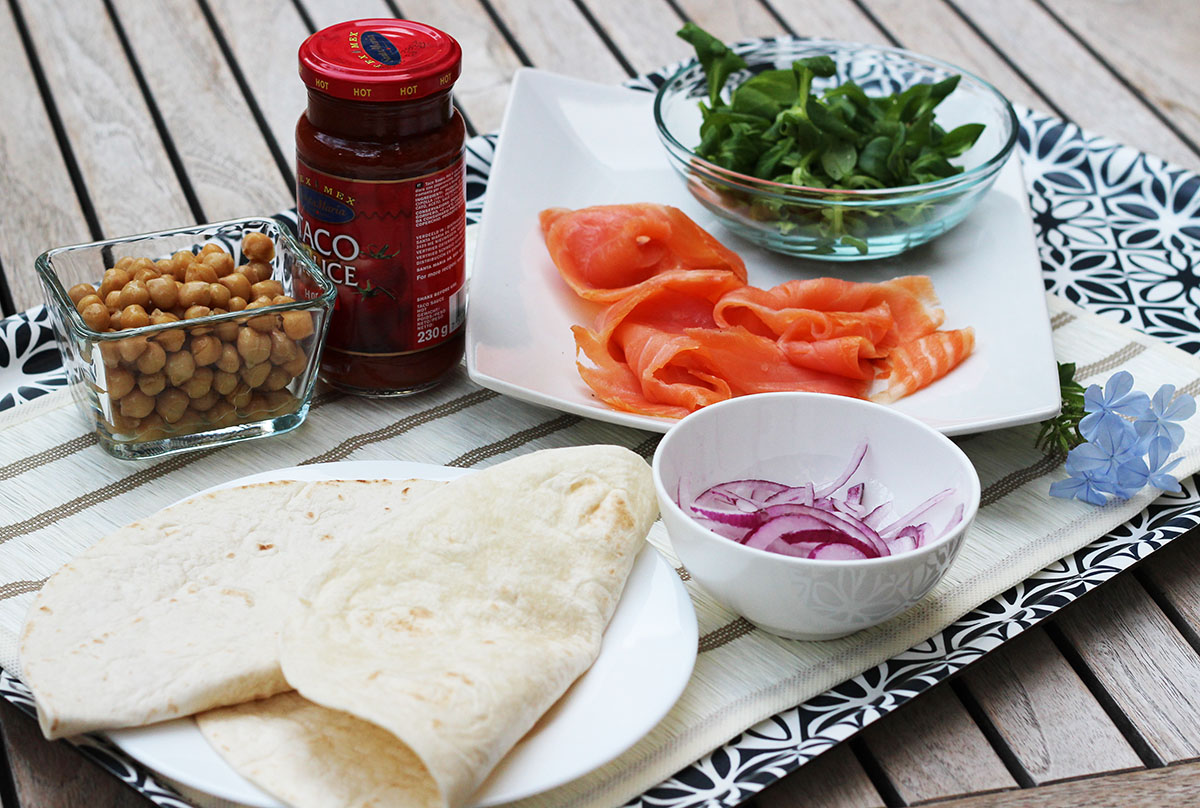 sundaydresses by eve: Quick and Easy: salmon & chickpea wrap recipe