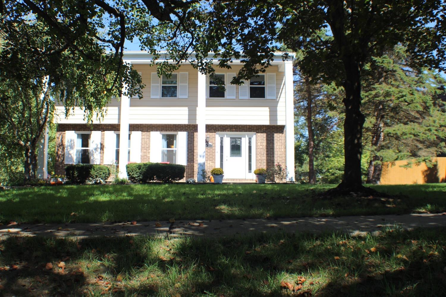 Lori Sells Cincinnati Loveland, Ohio Homes for Sale 45140