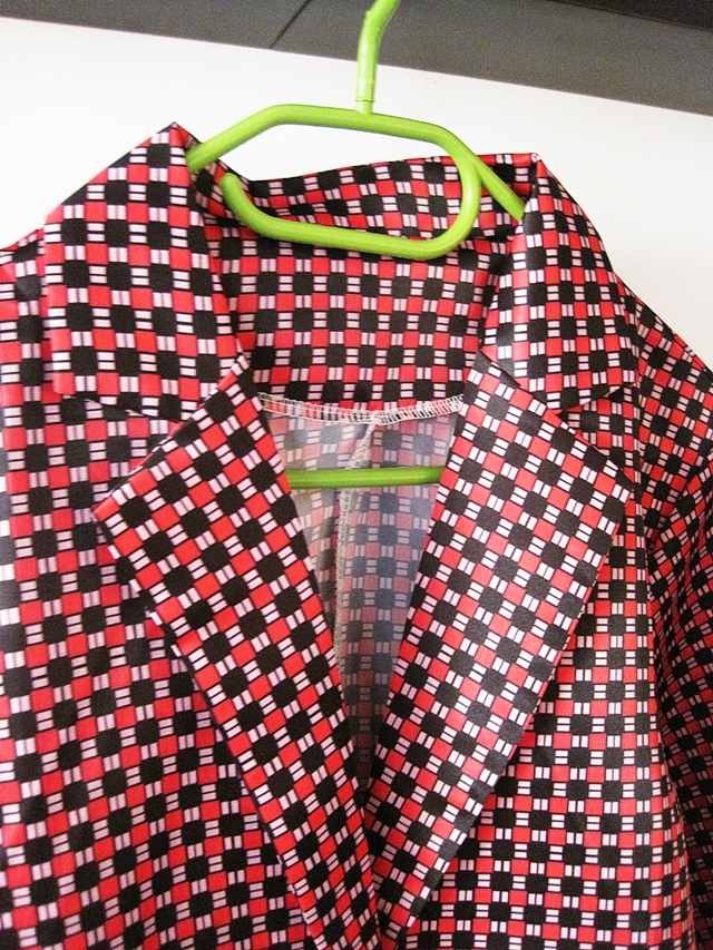 http://www.lovelywholesale.com/wholesale-fashion+long+sleevess+red+cotton+blend+blazer-g139821.html